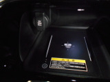 対応スマホを置くだけで、ワイヤレスで充電可能です。