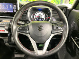【純正革巻きステアリング】上質な革を使用することで、手にしっかり馴染みとても運転しやすいハンドルです♪