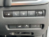 運転席まわりの画像です。
