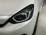 LEDヘッドライトは、点灯の瞬間から最大光量を発揮し、突然暗くなるトンネルなどでの安定感を高めます。