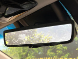 【デジタルインナーミラー】後席の大きな荷物や同乗者で後方が確認しづらい時でも安心!カメラが撮影した車両後方の映像をルームミラー内に表示。クリアな視界で状況の確認が可能です!