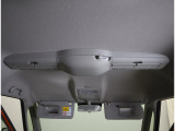 天井にはスリムサーキュレーター装備☆空気を循環してくれるので後席も快適に過ごして頂けます。