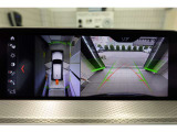クルマの頭脳ともいえる、管理システム、iDrive。ナビだけではなく、オーディオ操作や車両情報の表示などをコントロールできます。便利さと安全性の向上にも繋がっています。