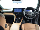 オシャレなインテリアで運転する気分も盛り上がりますよね^^