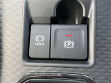 電動パーキングブレーキを採用しています。