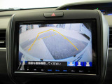 バックカメラで後方がリアルタイム映像で確認できます!商業施設や駐車場での駐車時や、夜間のバック時にも安心です♪