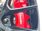 【ブレンボ製キャリパー】ハイパワー車両には強力なブレーキが必須!世界のスーパーカーにも採用されるイタリアの高級メーカー「ブレンボ」を装着!色鮮やかなキャリパーがスポーティな印象を引き立てます♪