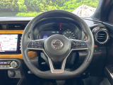 【純正革巻きステアリング】上質な革を使用することで、手にしっかり馴染みとても運転しやすいハンドルです♪