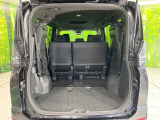普段のお買い物や通勤、送迎等に十分な荷室スペースを確保しております。セカンドシートを倒すと、大きな荷物の積載も可能です♪