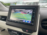 バックカメラも付いています。駐車の時に便利なのはもちろんの事、後方死角にいる子供たちに気が付くことができるので安心安全ですね!
