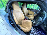 運転席シート廻りは使用感も少なく、良好な状態となっています。丁寧に使われていたことがよくわかりますね。