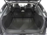 ◆リアシートを使用しない時はこの通り更に広々ラゲッジスペースの出来上がりです、たくさんの荷物が積み込み可能です!