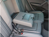 Audi正規ディーラーが高品質をお約束。高度な訓練・教育を受けたAudi専任メカニックが、100項目にもおよぶ精密な点検を実施。すべてクリアしたAudi車だけ、あなたのお手元に届けられるのです