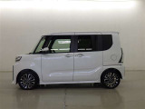 色は人気のシャイニングホワイトパールです。