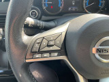 ナビに直接触れなくても、ハンドルスイッチで音量やキー変更ができます。