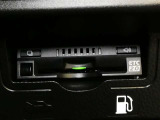 高速道路を賢く使うETC2.0装備です。高速道路とクルマが情報を連携して渋滞の迂回ルートや災害時の適切な誘導をしてくれたりします。