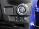 納車前に12ヶ月点検・エンジンオイル交換・ バッテリー交換・ワイパーゴム交換・キーレス、キーフリーの電池交換を実施しております。ダイハツの整備士がきっちりと点検したお車をお届けいたします!