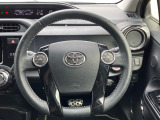 【純正革巻きステアリング】上質な革を使用することで、手にしっかり馴染みとても運転しやすいハンドルです♪