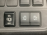 【両側パワースライドドア】両側がパワースライドドアになっており、運転席のスイッチやスマートキーでも開閉が可能です!開口部も広いので乗り降りも楽々♪