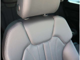 Audi正規ディーラーが高品質をお約束。高度な訓練・教育を受けたAudi専任メカニックが、100項目にもおよぶ精密な点検を実施。すべてクリアしたAudi車だけ、あなたのお手元に届けられるのです