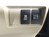 【VSA】ブレーキ時の車輪ロックを防ぐABS、加速時などの車輪空転を抑えるTCS、旋回時の横滑り抑制の3つの機能をトータルに制御!予期しないクルマの挙動の乱れを防ぐ安全装備です♪