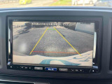 バックカメラも付いています。駐車の時に便利なのはもちろんの事、後方死角にいる子供たちに気が付くことができるので安心安全ですね