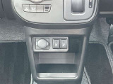 運転席と助手席のシートはヒーター付き。