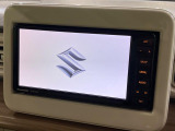 【純正ナビ】人気の純正ナビを装備しております。ナビの使いやすさはもちろん、オーディオ機能も充実!キャンプや旅行はもちろん、通勤や買い物など普段のドライブも楽しくなるはず♪