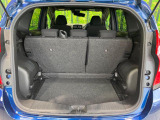 普段のお買い物や通勤、送迎等に十分な荷室スペースを確保しております。セカンドシートを倒すと、大きな荷物の積載も可能です♪