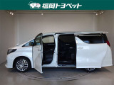 両側パワースライドドア付きだから、狭い駐車スペースなどでの 乗り降りラクラク!小さなお子さまのいるご家庭には嬉しい装備。
