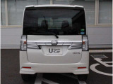 当社の優秀なスタッフがしっかり点検整備をさせていただいてからご納車いたします!さらに!ワイパーゴム、エレメント、エアクリーナーを新品交換させて頂いています!