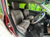 運転席シート廻りは使用感も少なく、良好な状態となっています。丁寧に使われていたことがよくわかりますね。