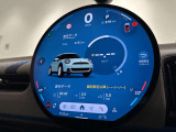 唯一無二の最先端の有機ELテクノロジーが採用された大型の円形センターディスプレイ