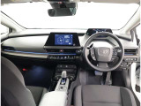 オシャレなインテリアで運転する気分も盛り上がりますよね^^