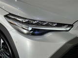LEDヘッドライトです。デザイン性がよくとても明るいので、夜間の走行や悪天候でも安心です。しかも長寿命!