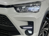 【シーケンシャルターンランプ付きLEDヘッドライト】人気の『流れるウィンカー』付きのLEDヘッドライトを装備♪高級感はもちろん、点灯時は存在感たっぷりで他車からも認識されやすく安心です。