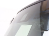 ホンダセンシング搭載。誤発進抑制機能・路外逸脱抑制機能・歩行者事故低減ステアリング・車線維持支援システム・先進車発進お知らせ機能など多彩な先進安全機能でより安全で快適なドライブを支援します。