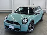 BMW・MINIの厳しい試験を突破したメカニックが多数在籍しております。ご購入後の納車前整備をしっかりいたします。楽しいMINIライフをお過ごしください。
