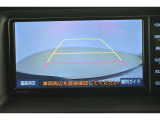 バックガイドモニターで、後方を確認しながら安心して駐車することができます。運転初心者も熟練者も必須の機能ですよ!