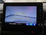 バックカメラ搭載です!車庫入れが苦手な人はもちろん、車両感覚に自信がある人にもお勧めです!見えない箇所が見えるようになるので、低い障害物や隠れてしまっている子供の存在等にも気付く事が出来ます。