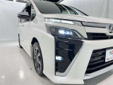フォグランプ装着車です。暗い夜道の車両前方を明るく照らします