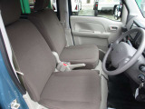 当社には、電動四輪スクーターも取扱いをしてます。歩くのが大変な方、運転免許証の更新をあきらめた方、ぜひ乗ってみて下さい。あなたの足になります。簡単運転、免許不要です。お問合せ番号は 0778-52-1246まで!