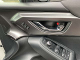 運転席ドアにはパワーシートポジションを2パターンメモリー出来るスイッチが有ります。