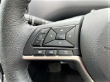 ステアリングスイッチ左では、メーターディスプレイとオーディオ操作が可能。