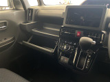 【 オートエアコン 】車内温度を感知して自動で温度調整をしてくれるのでいつでも快適な車内空間を創り上げます!