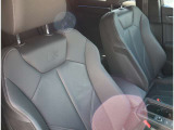 Audi正規ディーラーが高品質をお約束。高度な訓練・教育を受けたAudi専任メカニックが、100項目にもおよぶ精密な点検を実施。すべてクリアしたAudi車だけ、あなたのお手元に届けられるのです