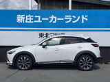 CX-3 は、全長4275mm、全幅1765mm、全高1550mm。一般的な立体駐車場に入庫可能なサイズで、駐車場探しにも困りません。ただし、少ないですが高さ制限がある場所がございます、にご注意ください。