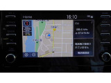 ディスプレイオーディオを装備。スマホとクルマをつなぐことで、これまでのナビに加えて、いろんなサービスが楽しめます。