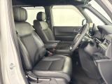 ★フロントシート★ 自然な姿勢のままでいられるシートが、運転しやすさと疲れにくさを感じさせてくれるはずです♪