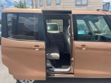 お車の状態は内外装共にとても綺麗な状態を保っておりますので私共でも自信を持ってお薦め出来る1台です!!